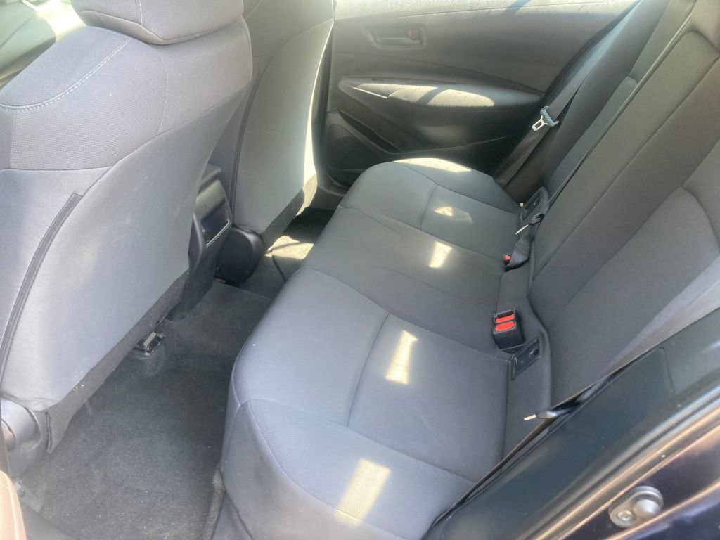Used 2022 Toyota Corolla LE image 29