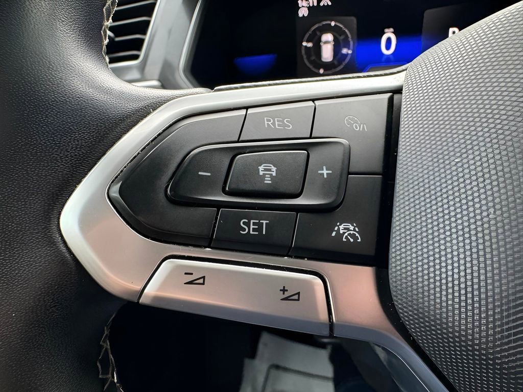 Used 2022 Volkswagen Tiguan SE image 19