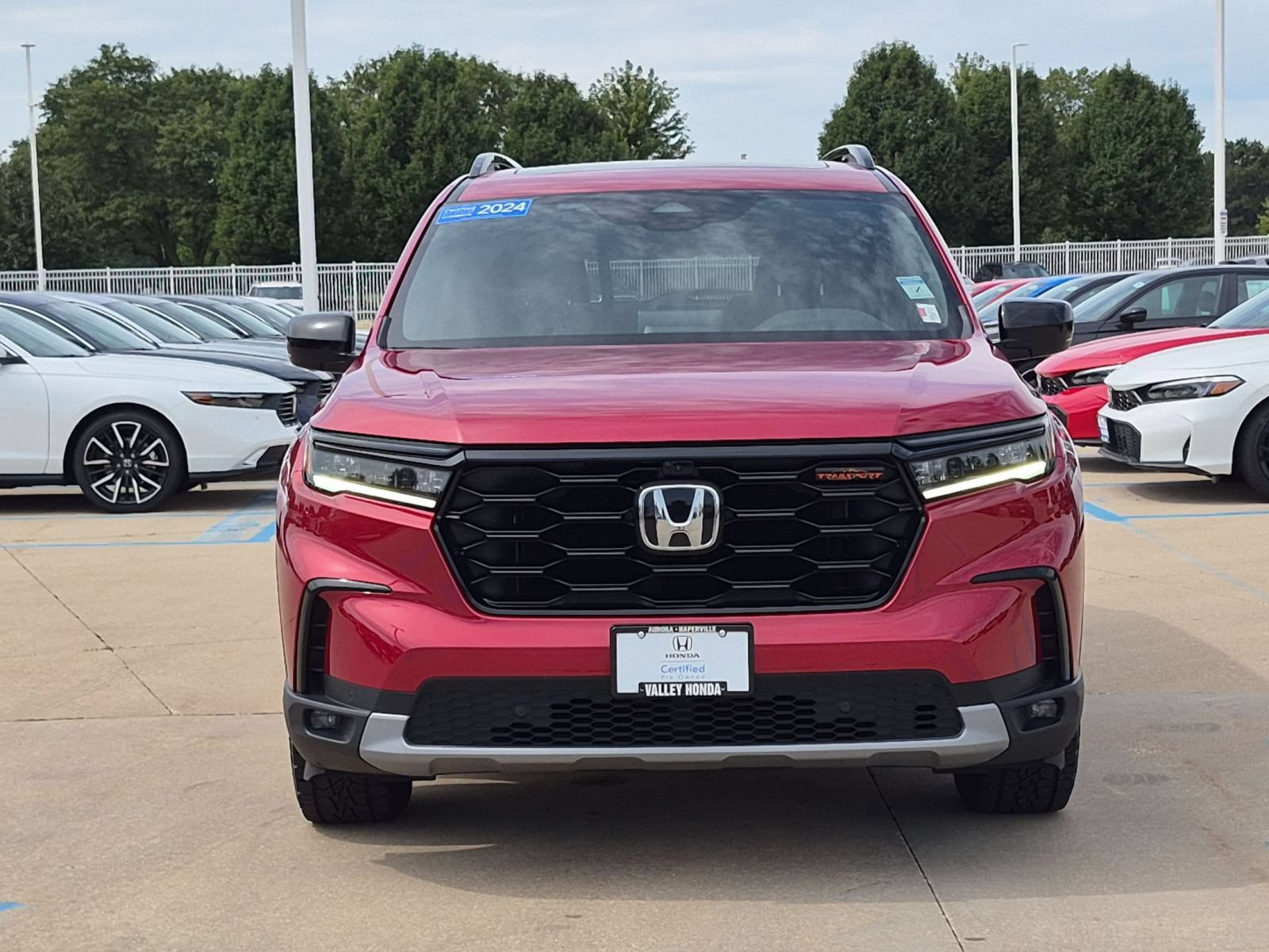 Used 2024 Honda Pilot TrailSport image 3
