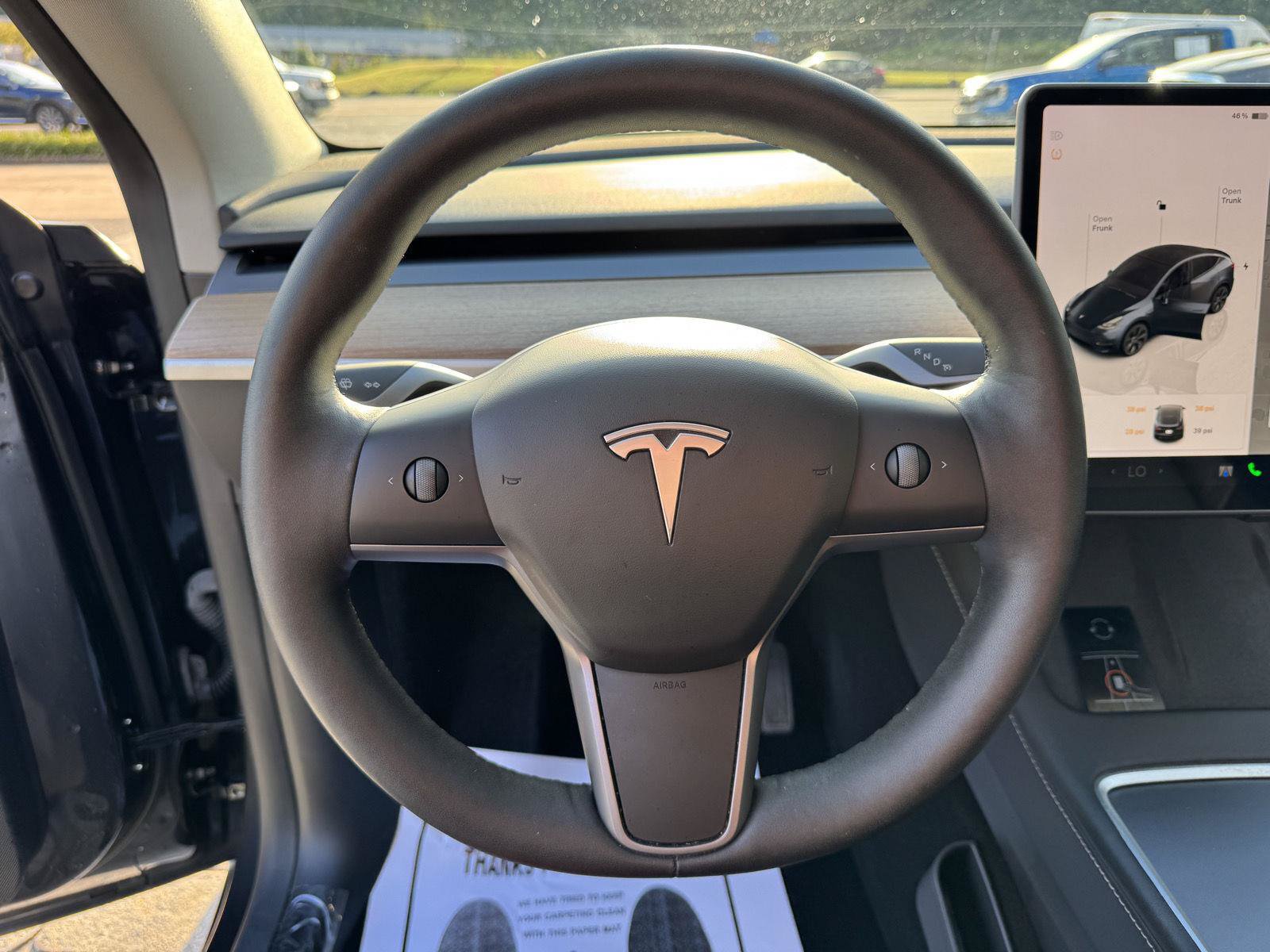 Used 2024 Tesla Model Y Long Range AWD/4WD image 3
