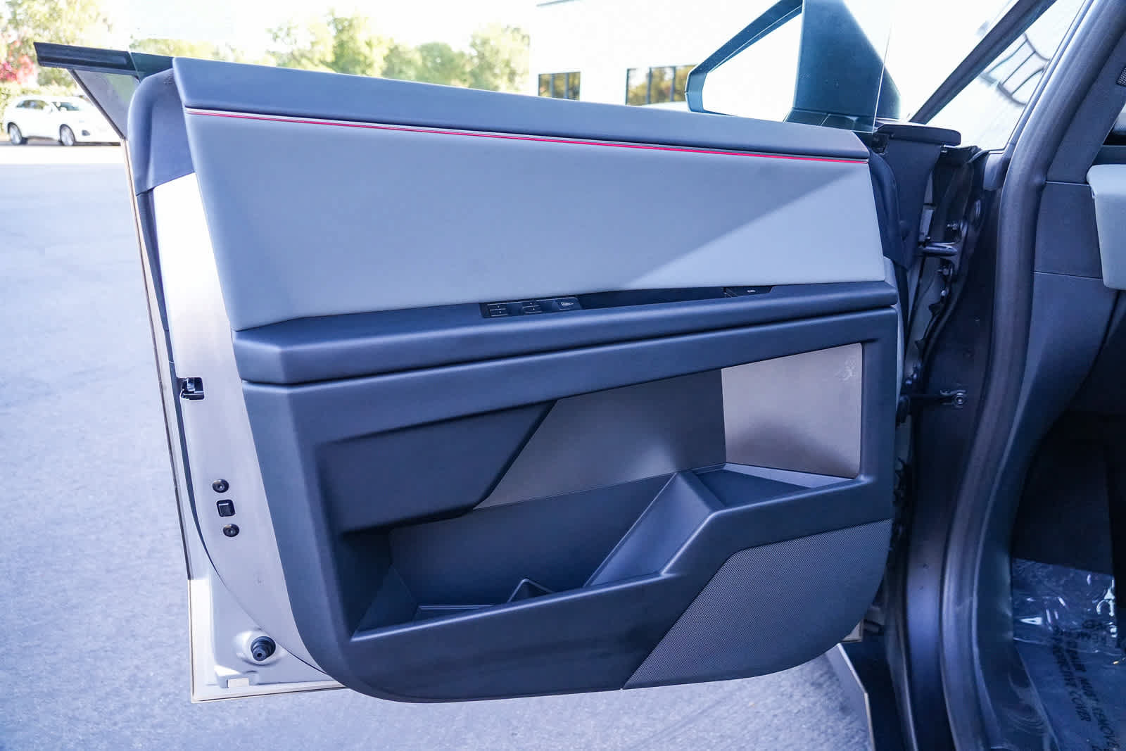 Used 2026 Tesla Cybertruck AWD Crew Cab image 19