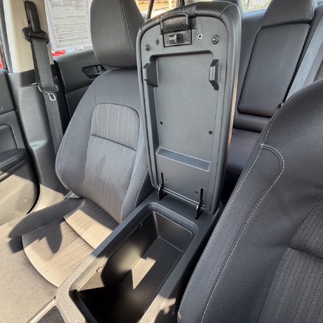 Used 2024 Nissan Altima 2.5 SV FWD image 29