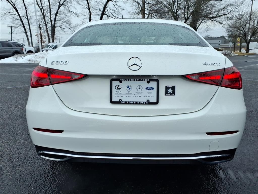 Used 2022 Mercedes-Benz C 300 4MATIC Sedan image 3