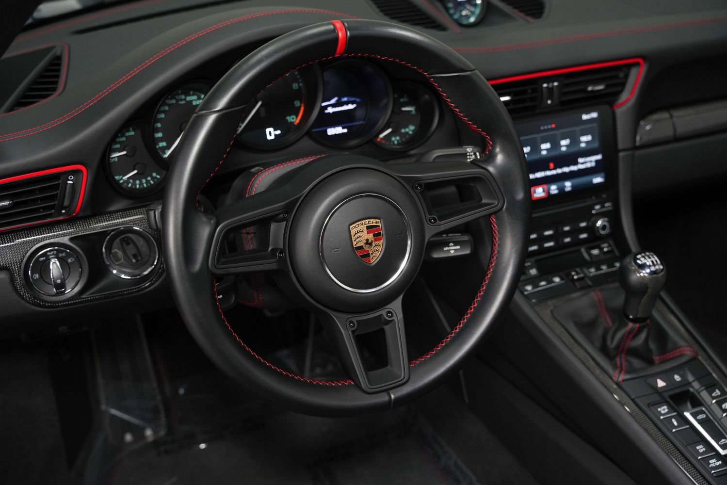 Used 2019 Porsche 911 Speedster RWD image 40