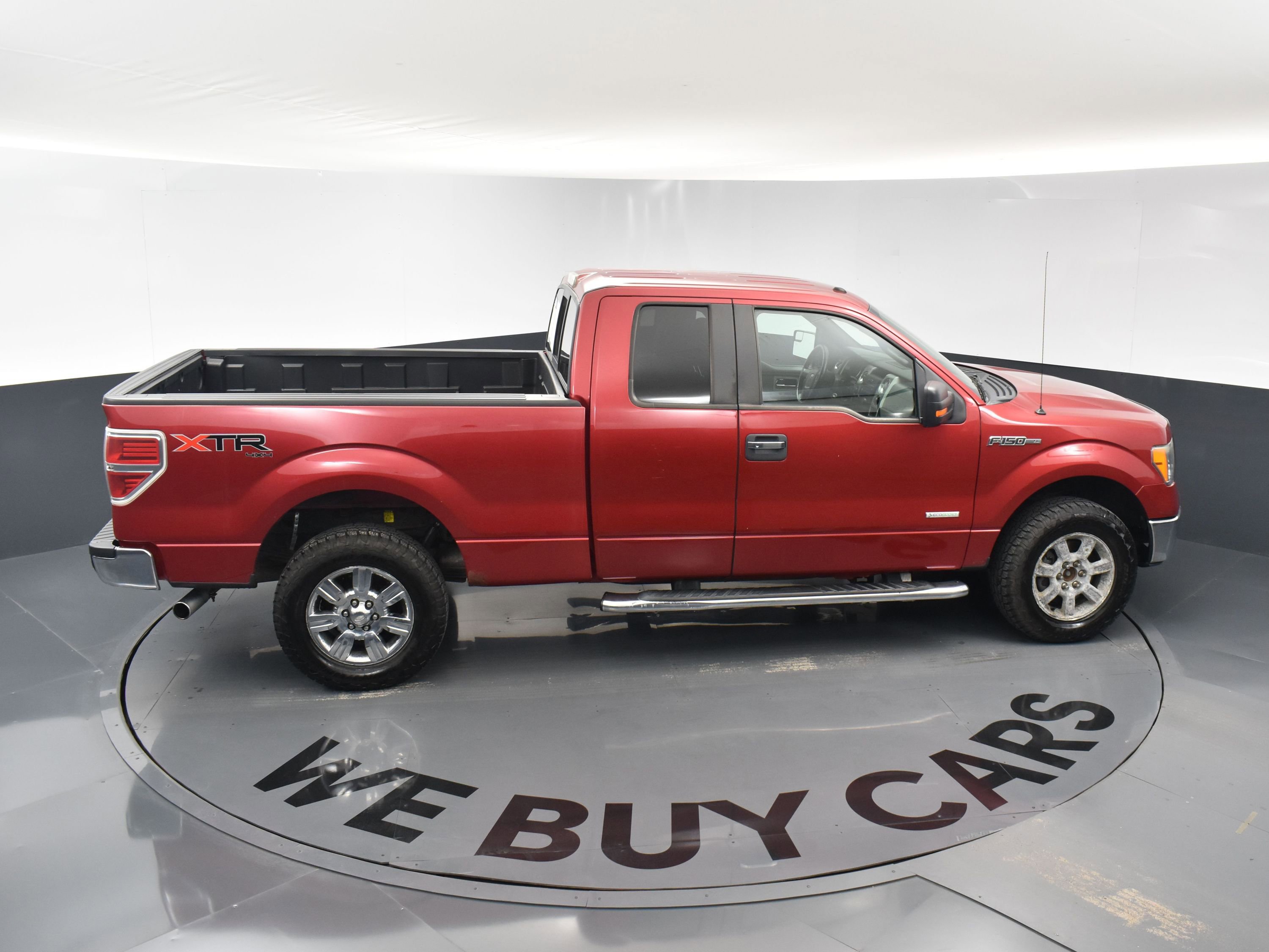 Used 2011 Ford F150 XLT w/ XTR Pkg image 31