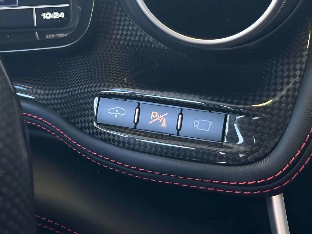 Used 2018 Ferrari GTC4Lusso T image 28