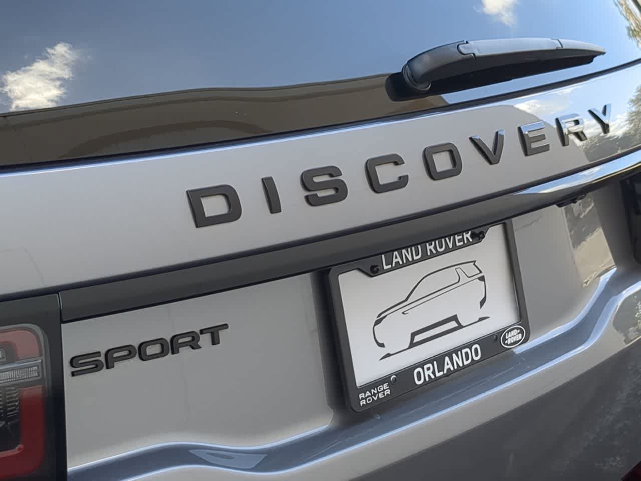 Certified 2025 Land Rover Discovery Sport Dynamic SE AWD/4WD image 12