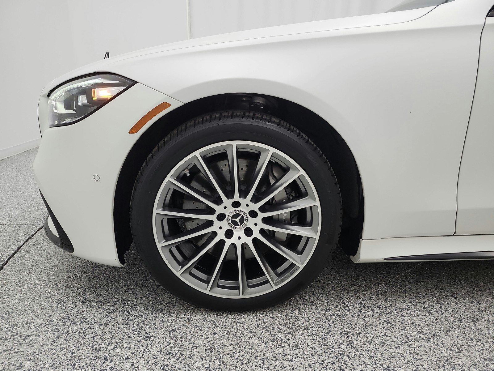 Used 2025 Mercedes-Benz S 580 4MATIC Sedan image 17