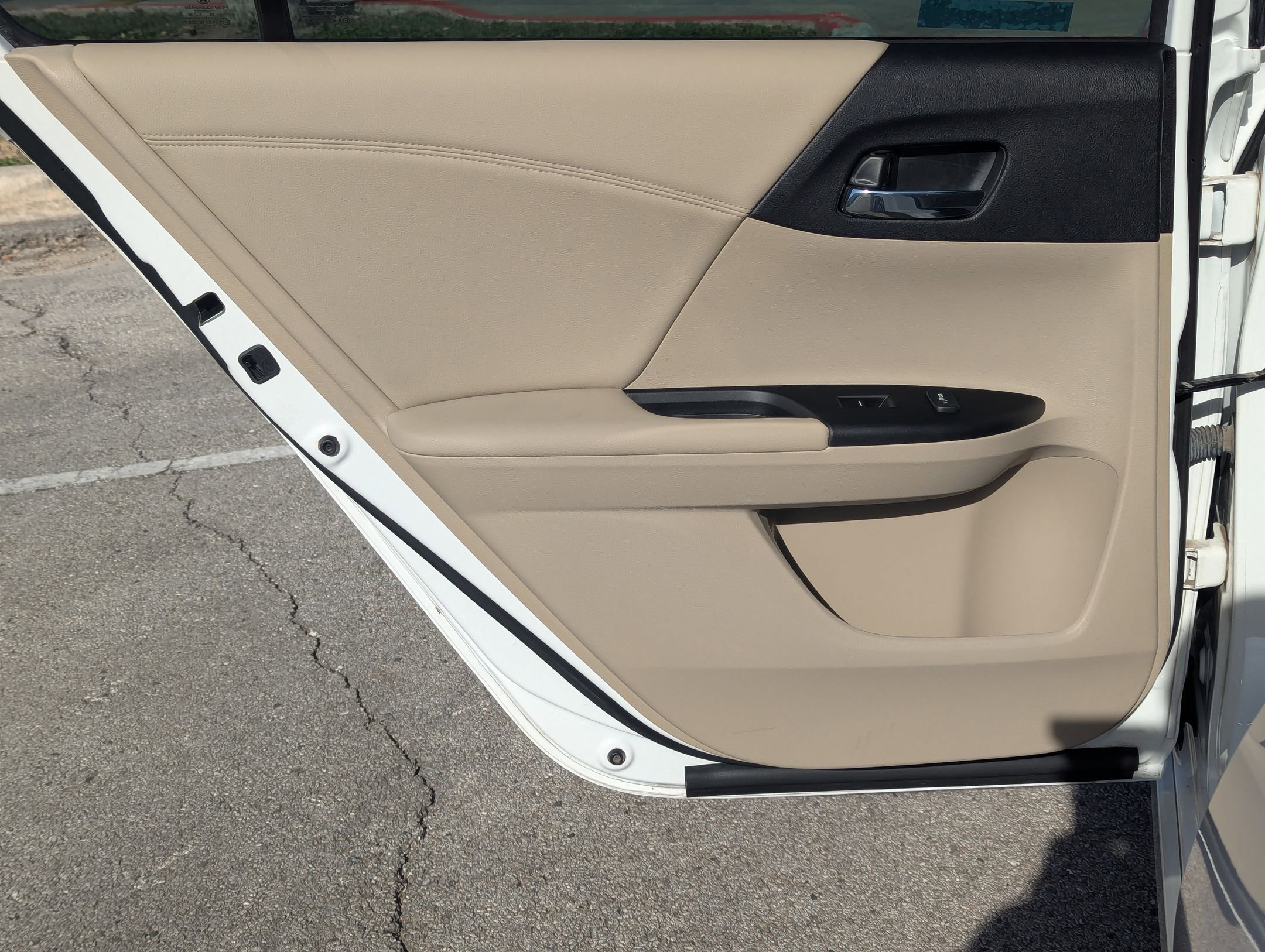 Used 2016 Honda Accord Touring image 15