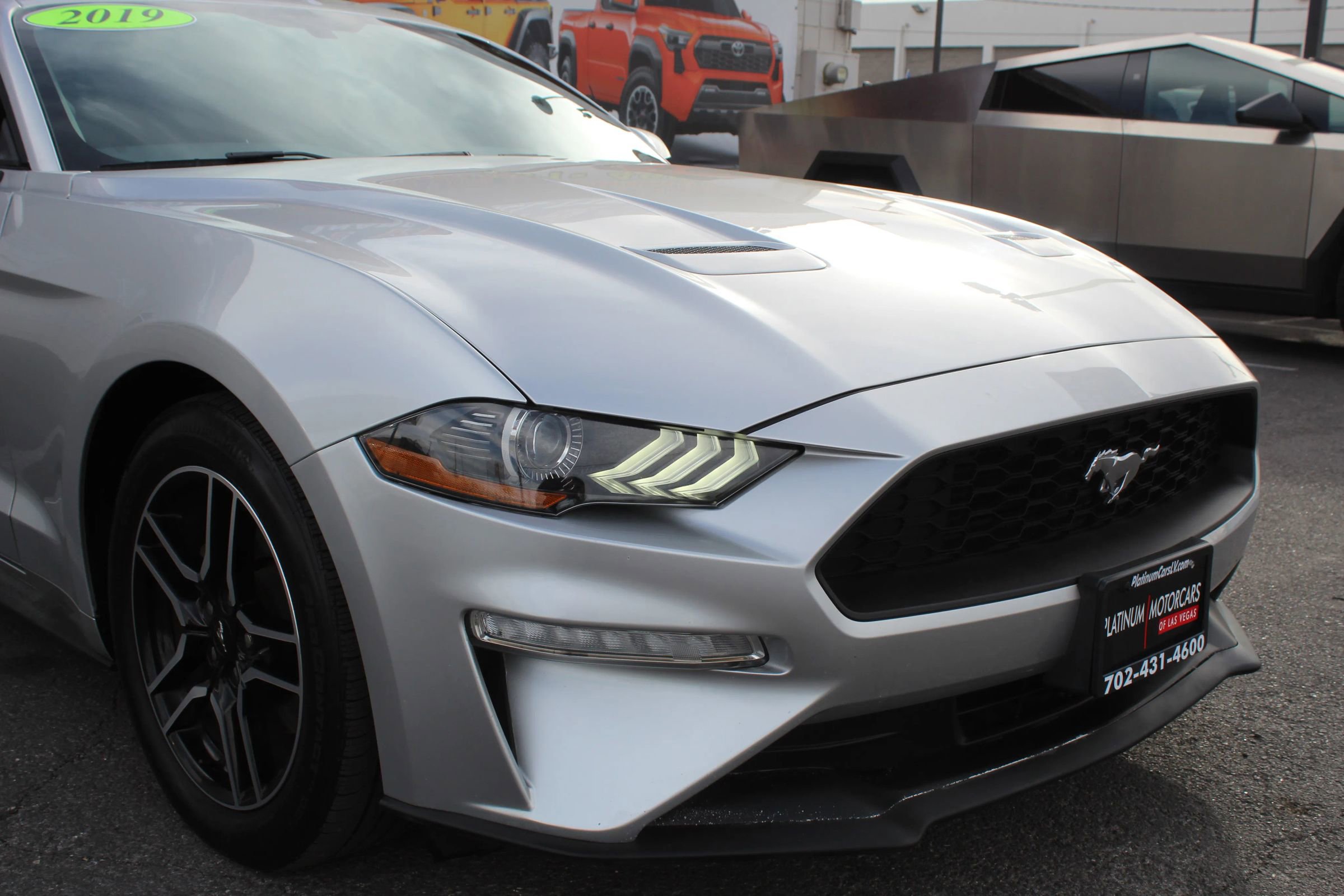 Used 2019 Ford Mustang Coupe w/ Equipment Group 101A RWD image 5