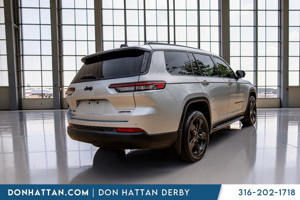 Used 2022 Jeep Grand Cherokee L Limited w/ Black Appearance Package AWD/4WD image 39