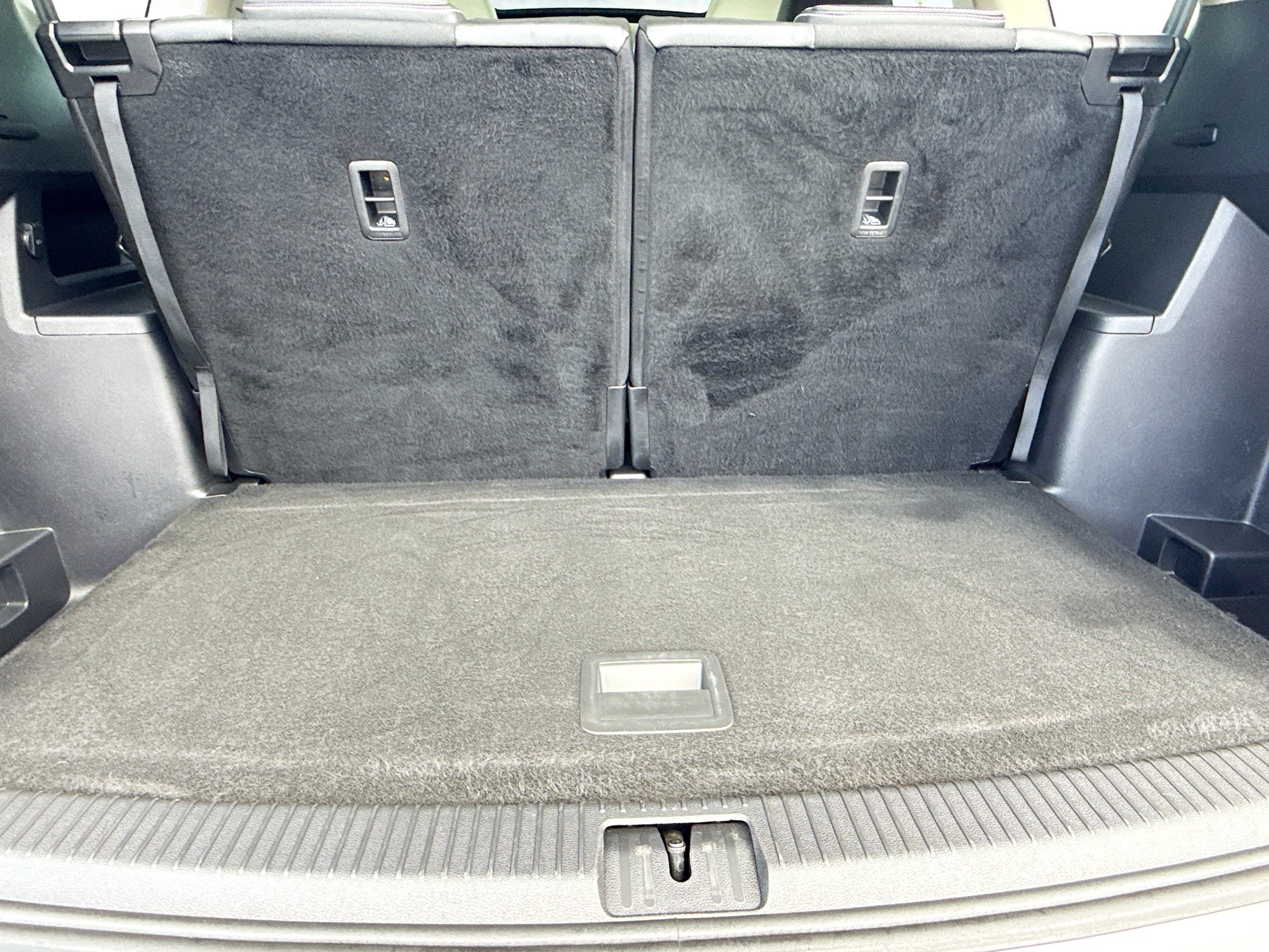 Used 2023 Volkswagen Atlas SE w/ Panoramic Sunroof Package FWD image 12