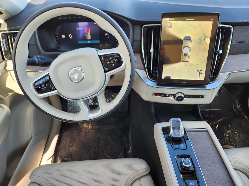 New 2026 Volvo XC90 T8 Ultra w/ Protection Package Premier image 3
