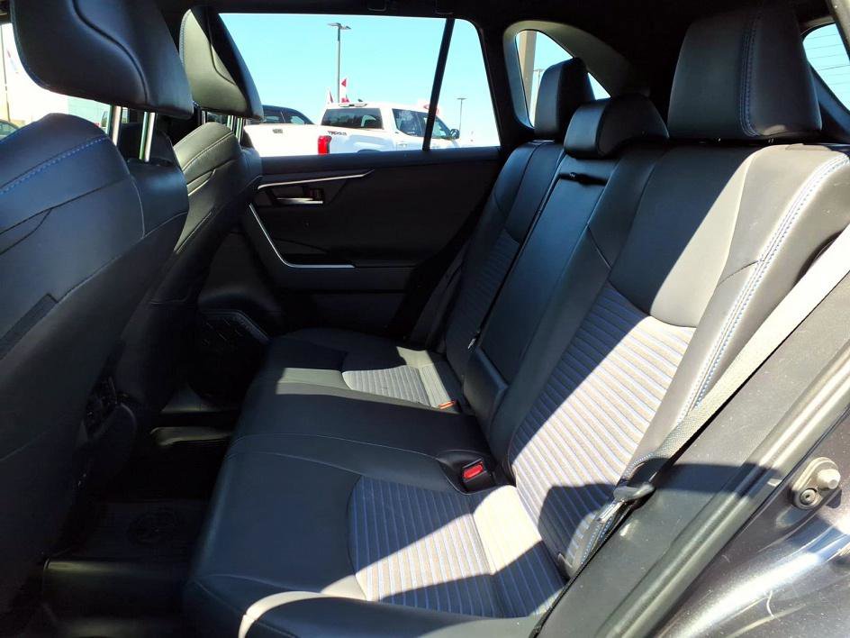 Used 2023 Toyota RAV4 XSE AWD/4WD image 11