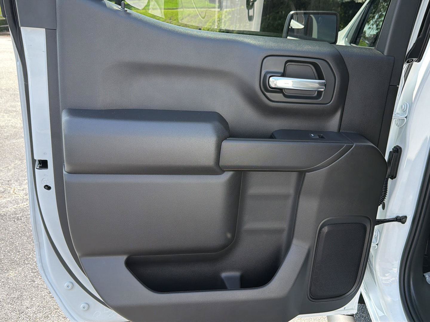 New 2026 Chevrolet Silverado 1500 Custom w/ Turbomax Blackout Package RWD image 17