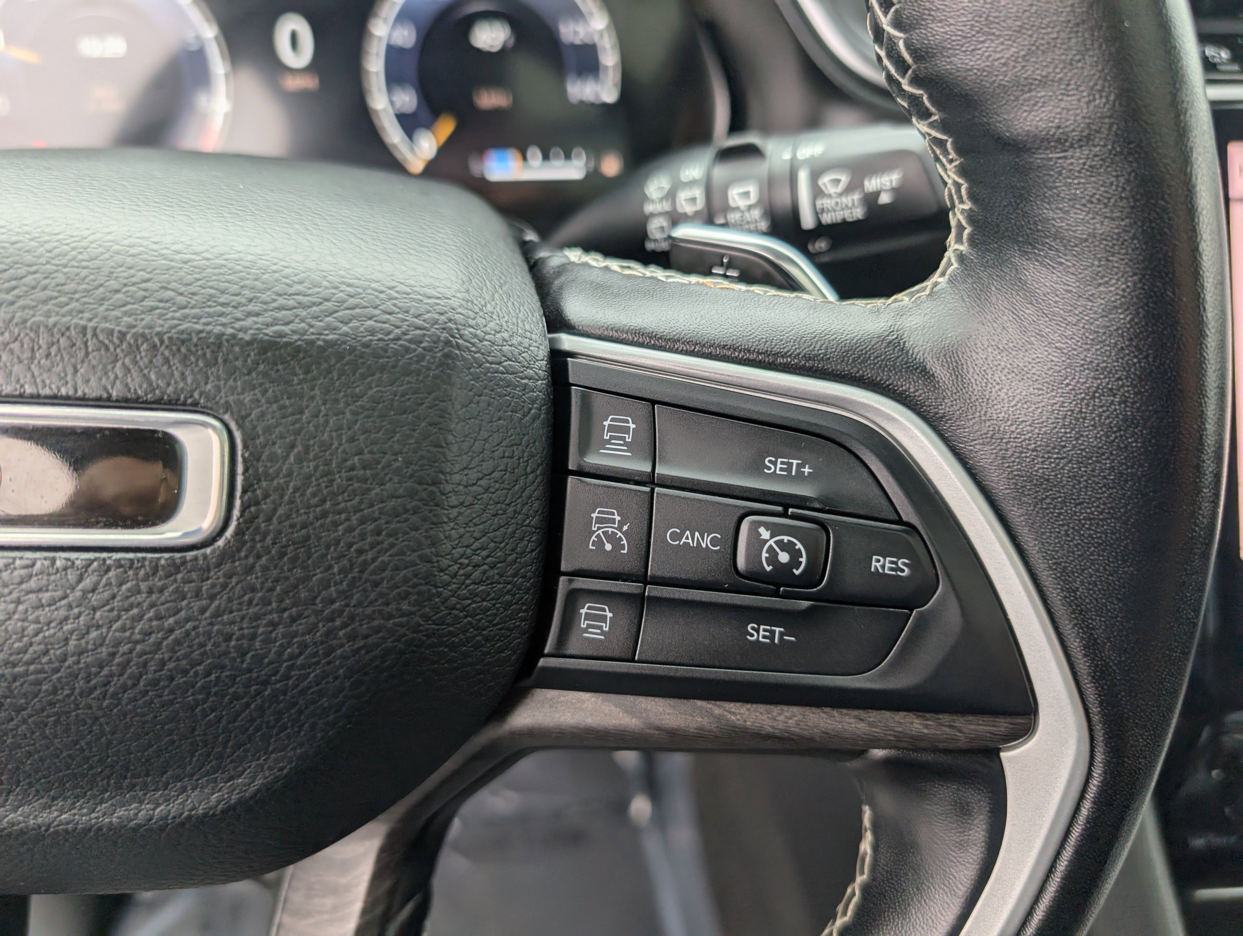 Used 2022 Jeep Grand Cherokee L Limited image 16