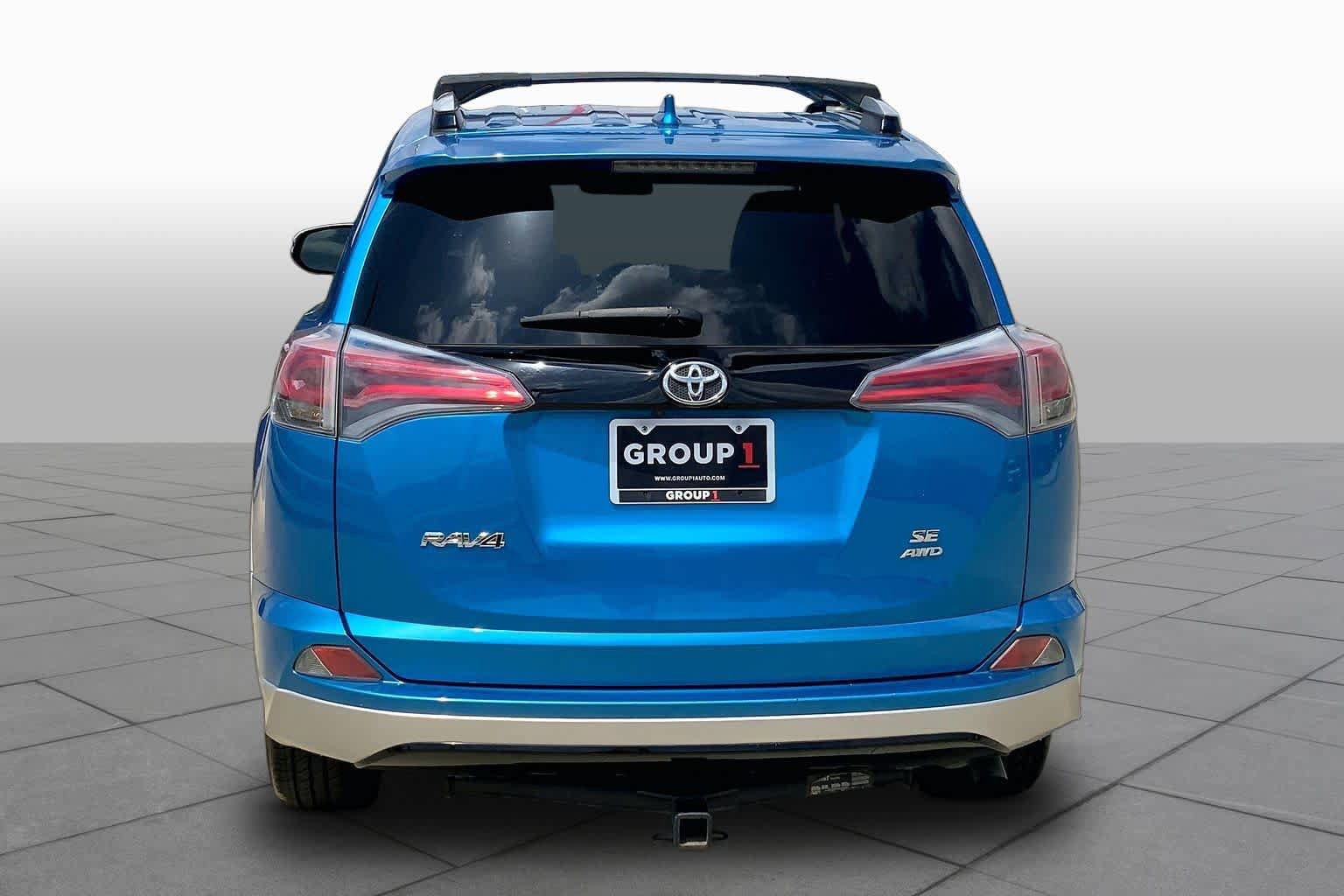 Used 2016 Toyota RAV4 SE image 5