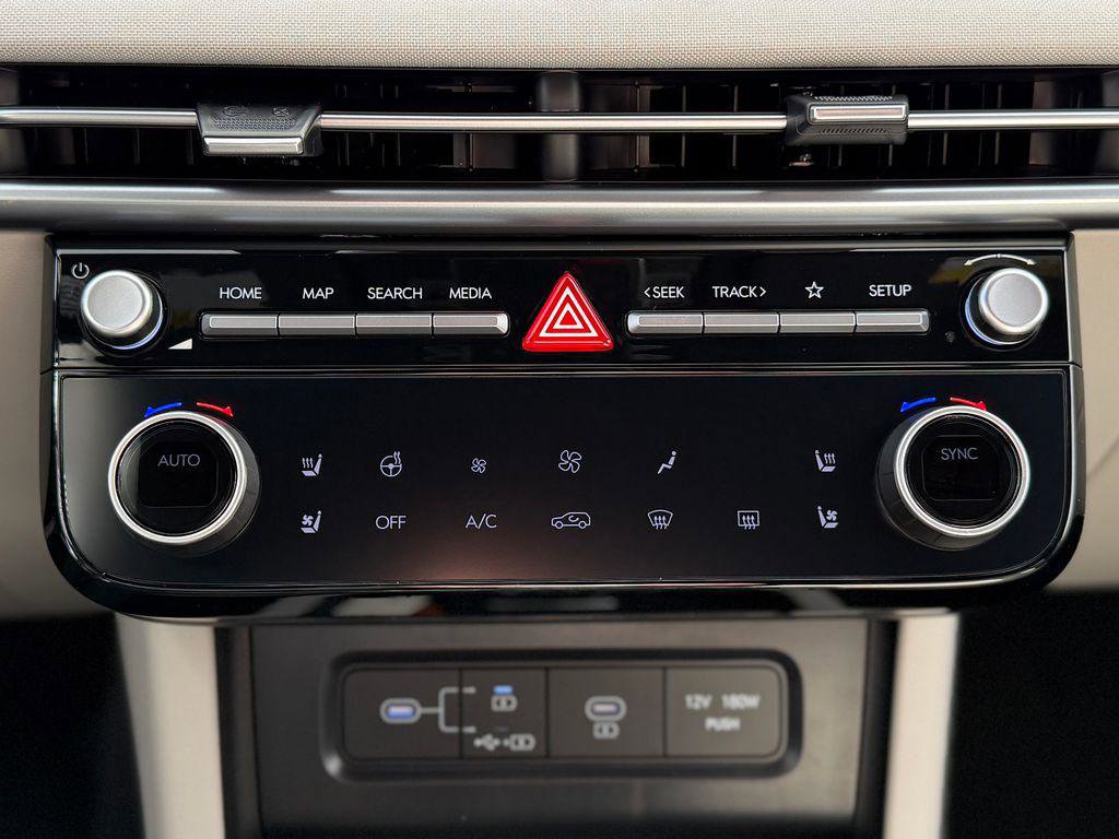 New 2026 Hyundai Tucson Limited image 17