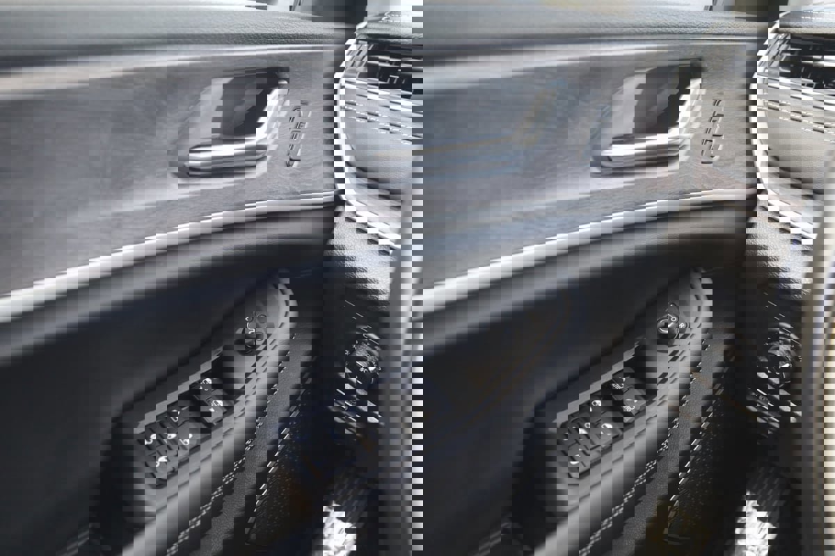 Used 2022 Jeep Grand Cherokee Limited image 34