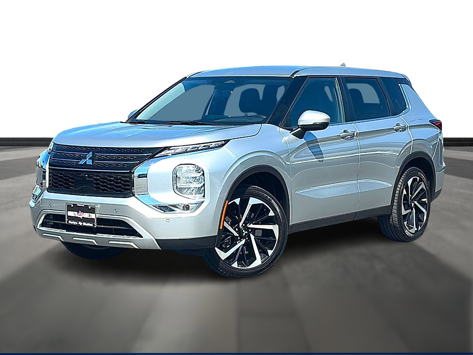 Used 2024 Mitsubishi Outlander SE FWD image 1