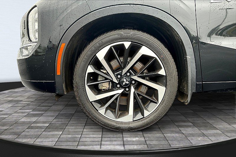 Used 2023 Mitsubishi Outlander SEL AWD/4WD image 13