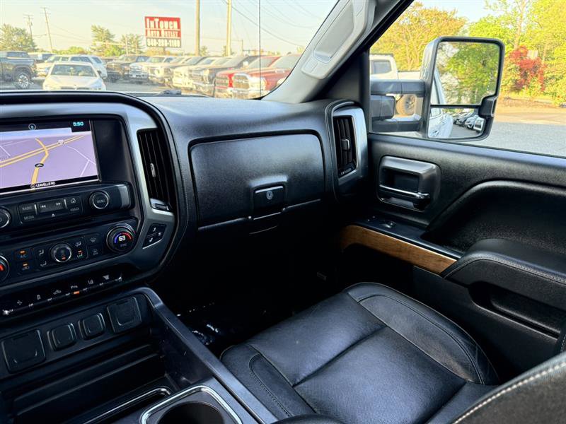 Used 2016 Chevrolet Silverado 3500 LTZ AWD/4WD image 21