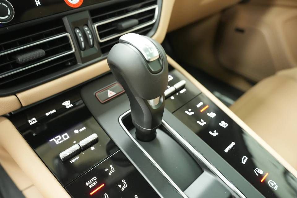 New 2026 Porsche Macan AWD/4WD image 24