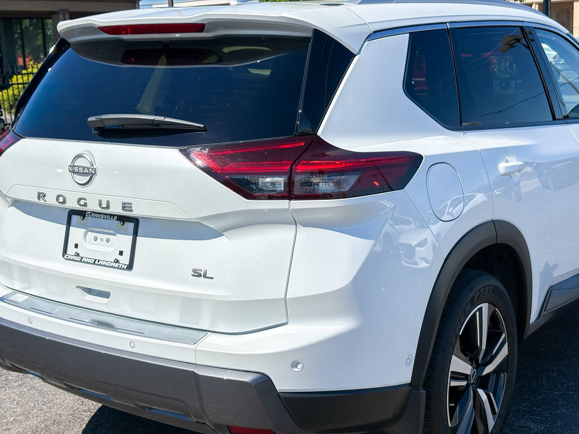 Used 2025 Nissan Rogue SL w/ SL Premium Package FWD image 20
