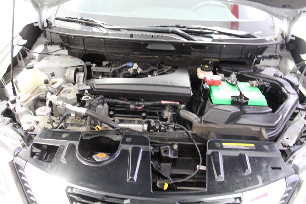 Used 2018 Nissan Rogue SV image 32