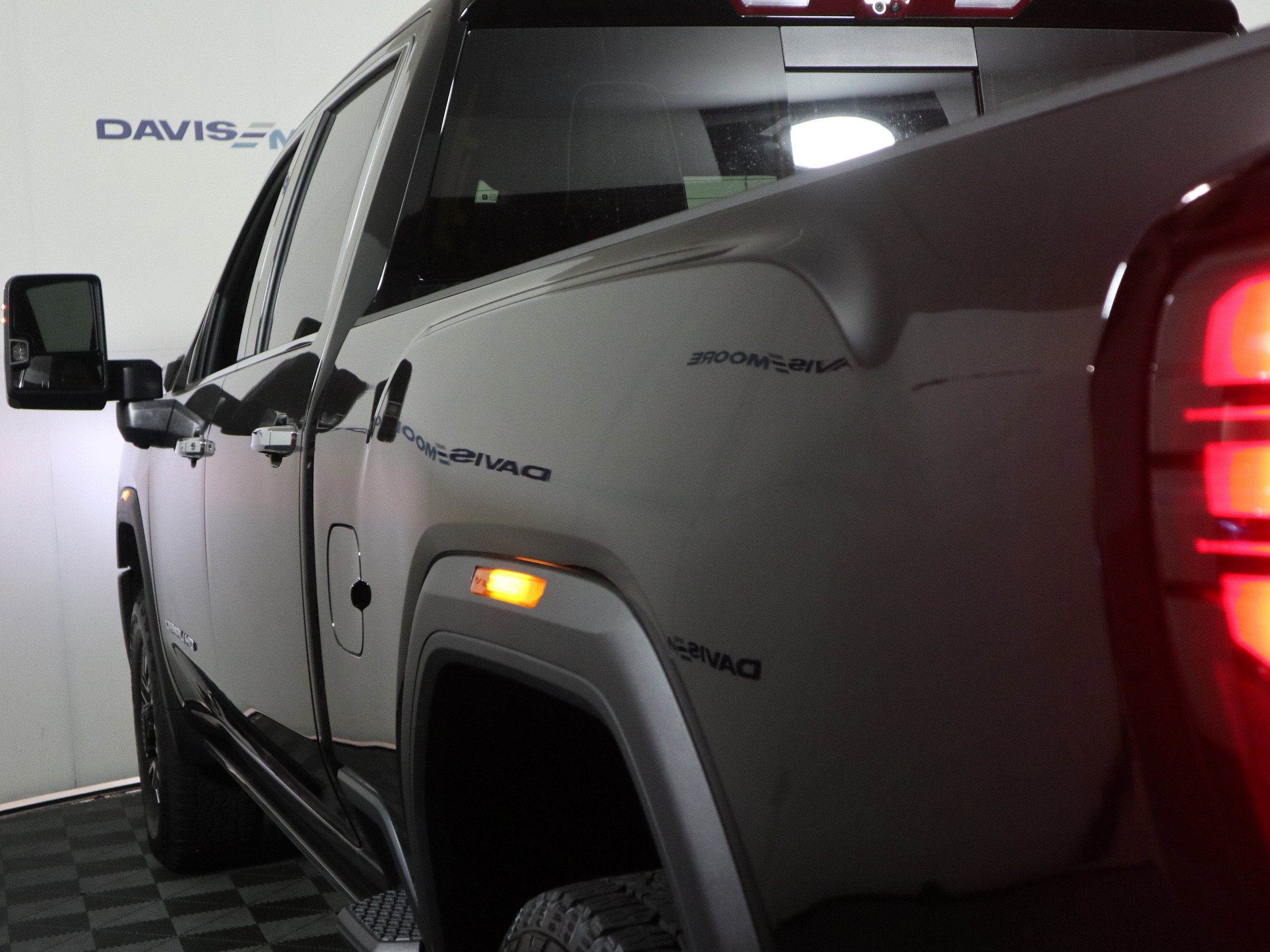 Used 2025 GMC Sierra 2500 Denali Ultimate image 10