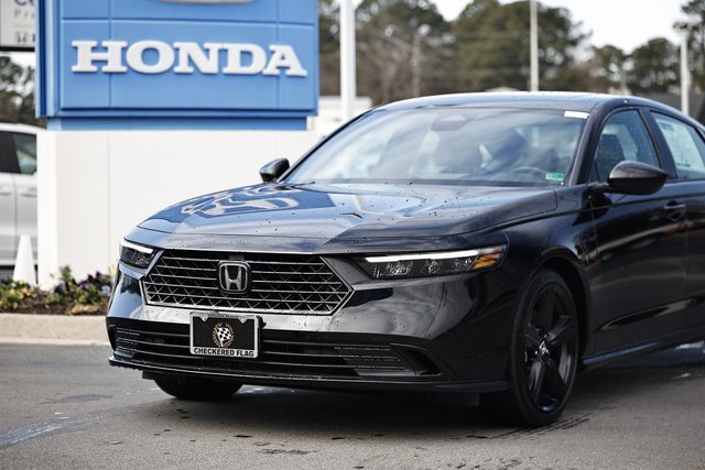 Certified 2025 Honda Accord Sport image 2