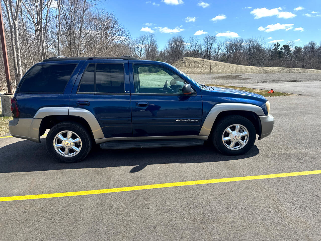 Used 2003 Chevrolet TrailBlazer LTZ image 4
