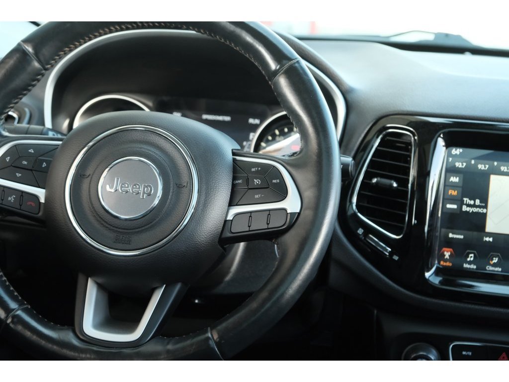 Used 2018 Jeep Compass Limited w/ Navigation Group AWD/4WD image 15