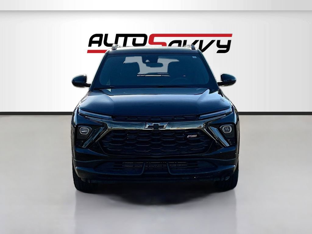 Used 2025 Chevrolet TrailBlazer RS w/ Driver Confidence Package image 2