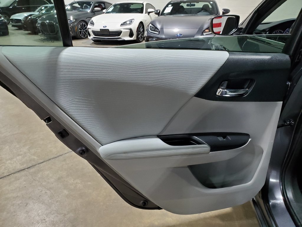 Used 2017 Honda Accord LX image 24