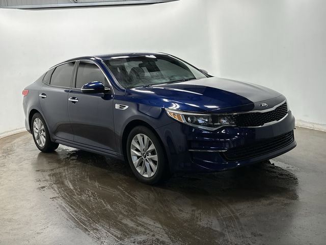 Used 2018 Kia Optima LX w/ 17" Alloy Wheels Package image 29