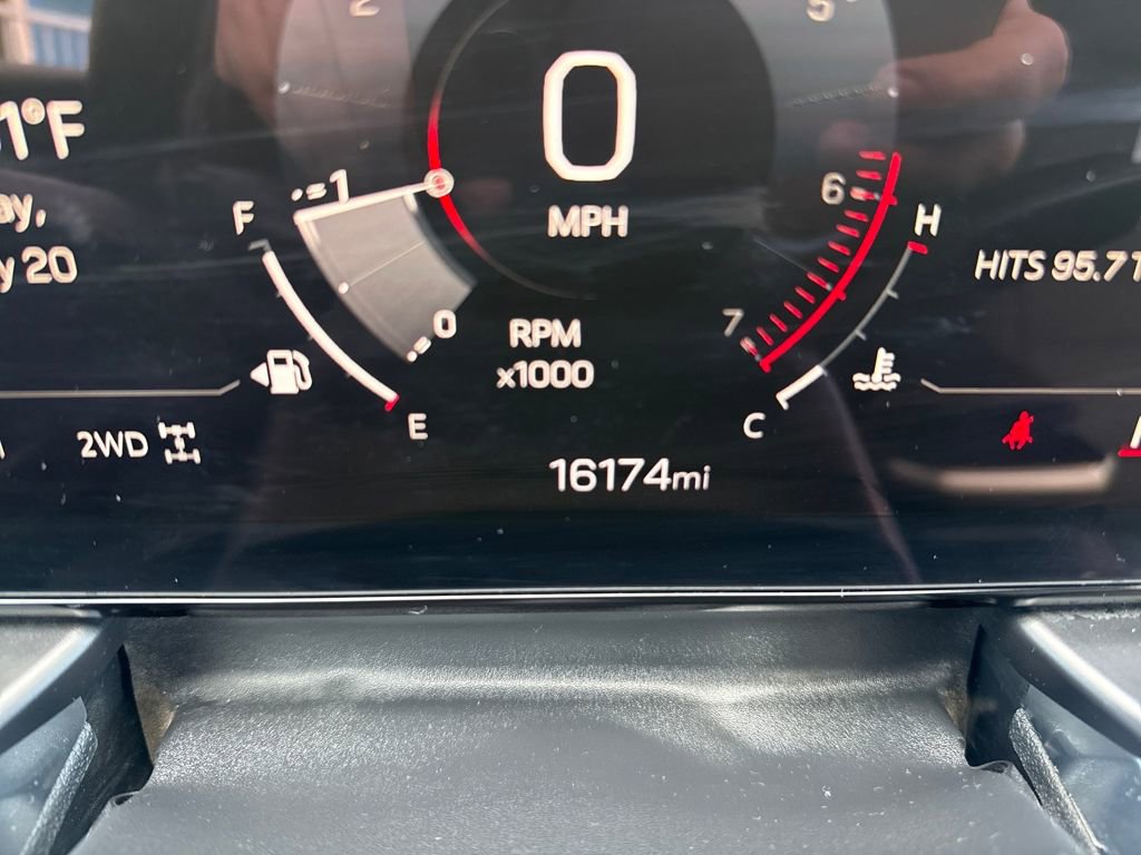 Used 2025 GMC Terrain Elevation image 16