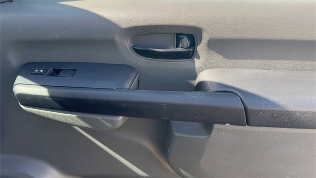 Used 2021 Nissan NV 2500 S image 26