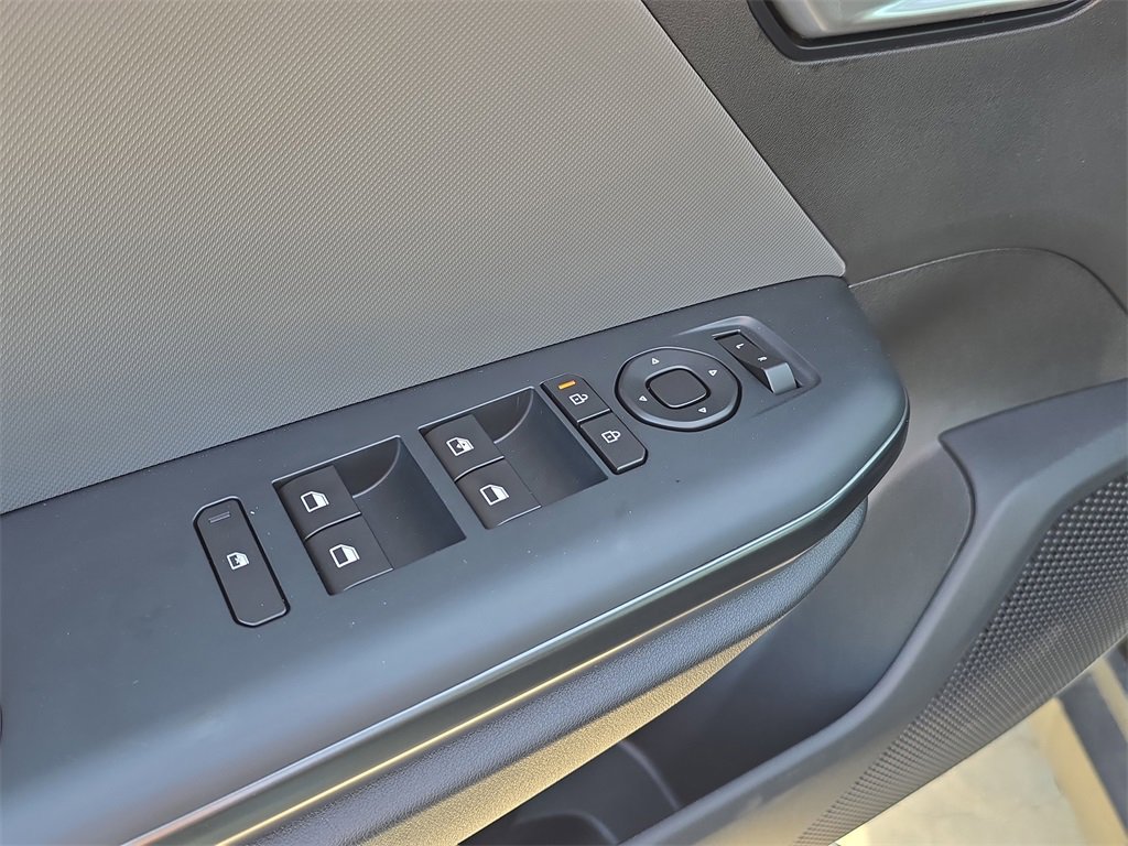 New 2025 Kia K4 LXS image 20