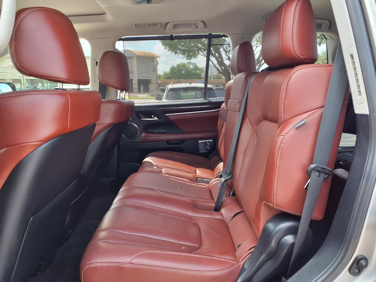 Used 2016 Lexus LX 570 4WD w/ Luxury Package image 17