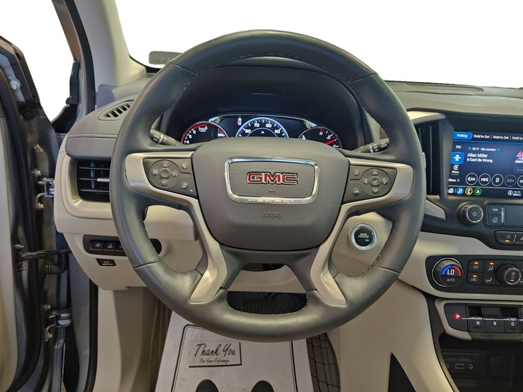 Used 2023 GMC Terrain Denali w/ Denali Premium Package AWD/4WD image 12
