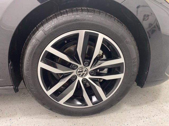 Used 2026 Volkswagen Jetta SE FWD image 6