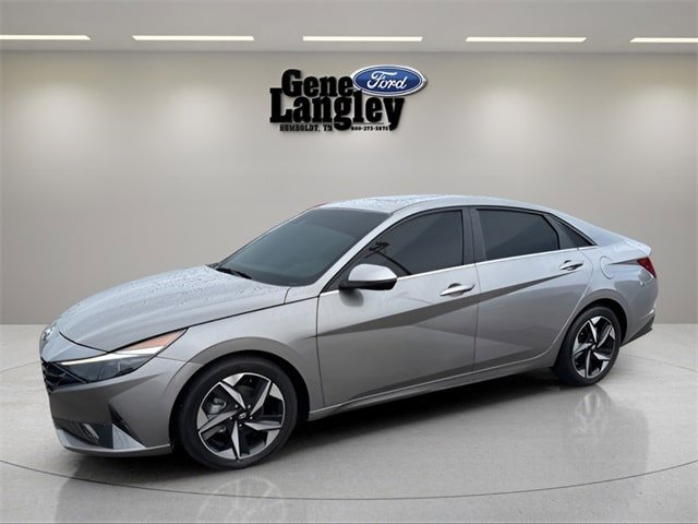 Used 2023 Hyundai Elantra Limited image 3