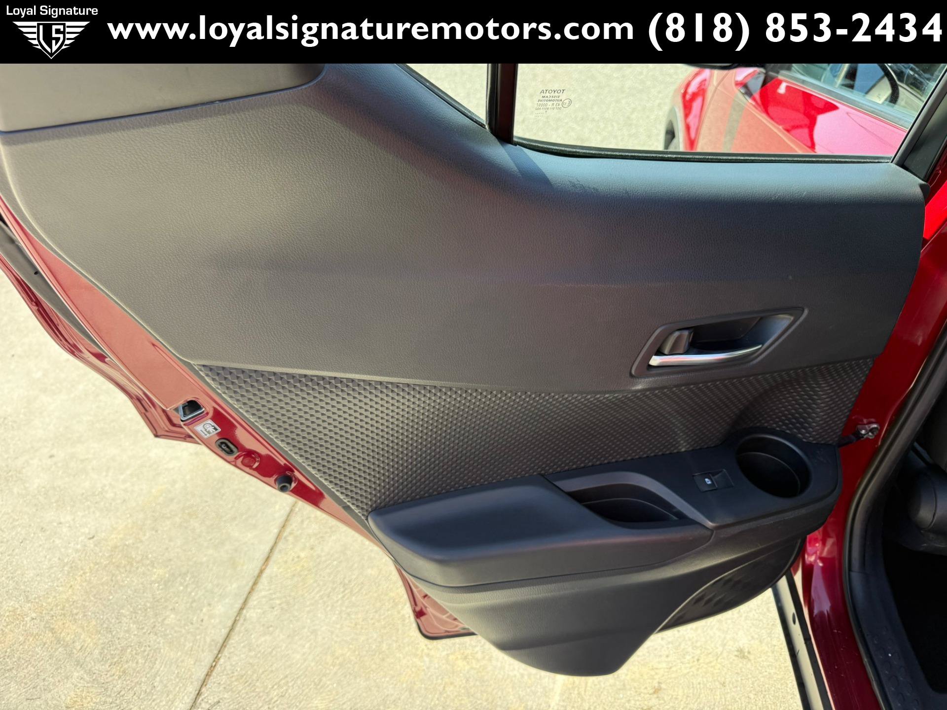 Used 2018 Toyota C-HR XLE FWD image 13