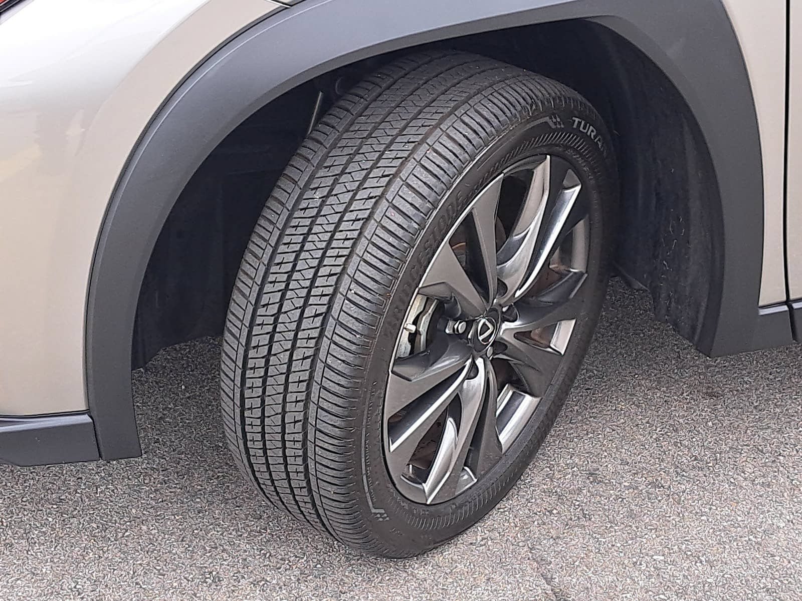 Used 2021 Lexus UX 200 F Sport w/ Accessory Package (Z2) FWD image 33