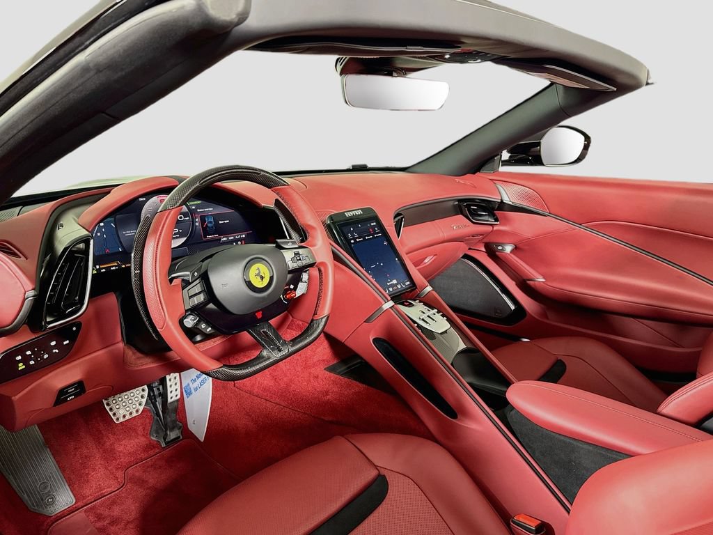 Used 2026 Ferrari Roma Spider RWD image 3