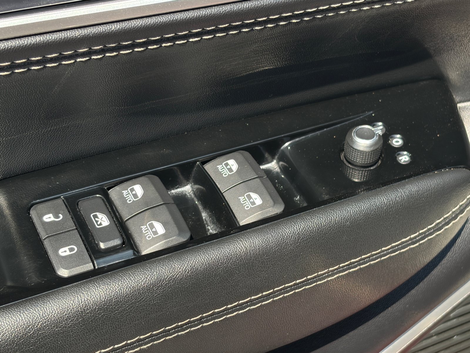 Used 2022 Jeep Wagoneer Series II AWD/4WD image 16
