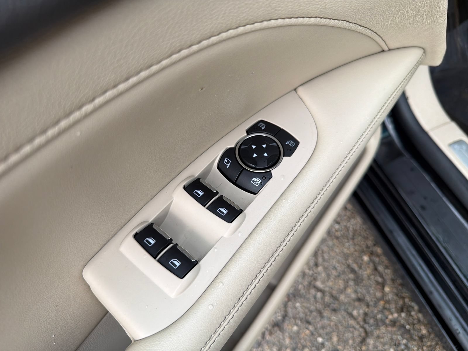 Used 2017 Lincoln MKZ Select w/ Climate Package FWD image 13
