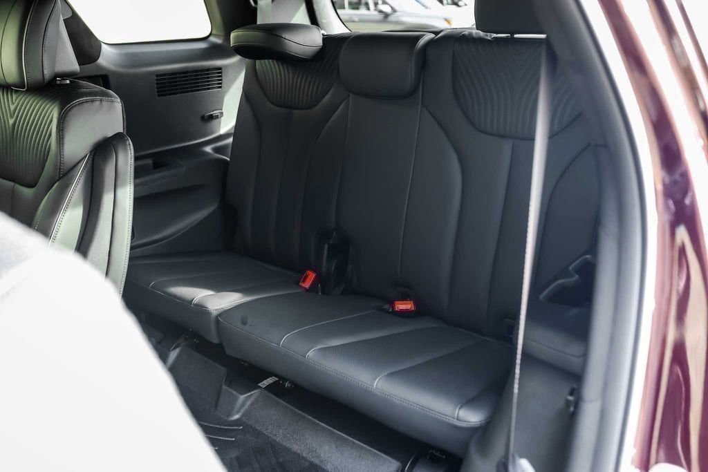 Used 2023 Hyundai Palisade Calligraphy image 21