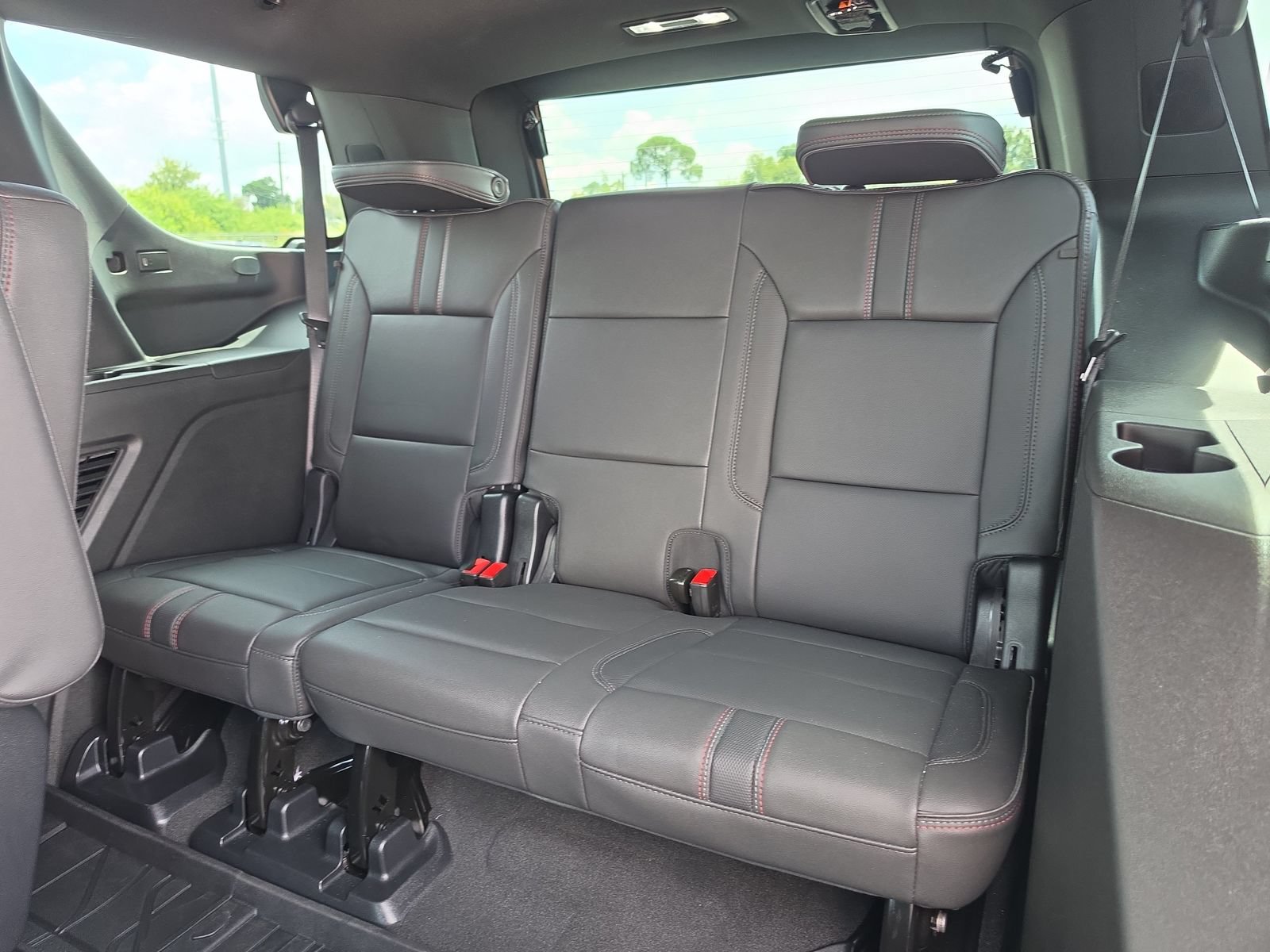 Used 2025 Chevrolet Tahoe RST w/ Comfort Package RWD image 14